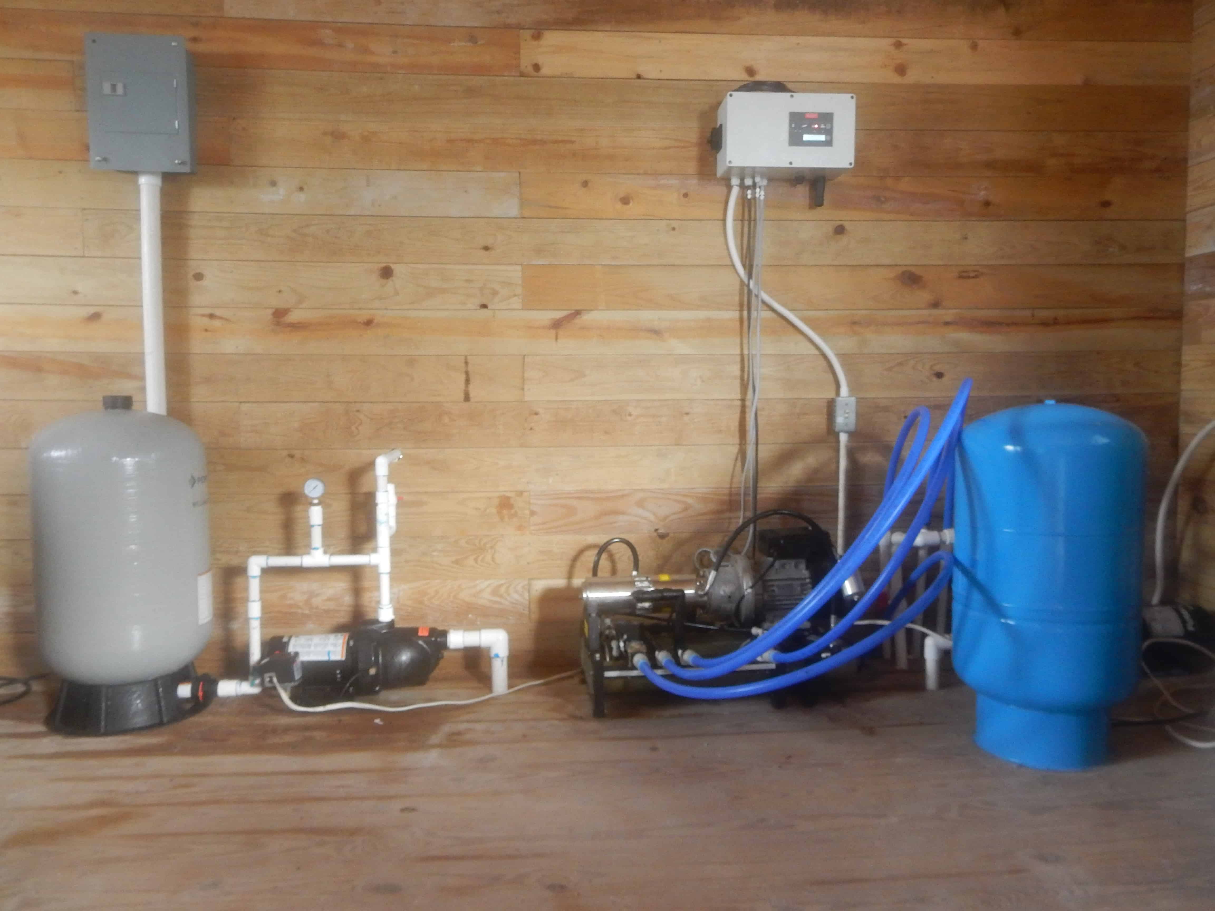 Start of the assembly of the desalination unit in Belize (water maker and feed pump)