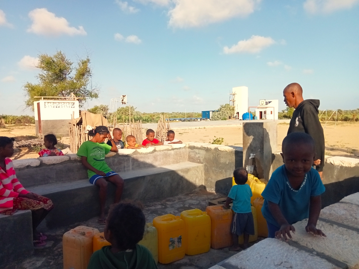 Water distribution in Madagascar of solar desalination